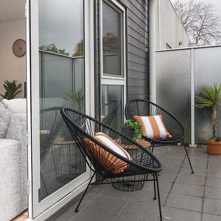 Heart Of Highett Apartment By Ready Set Host Melbourne Exterior photo